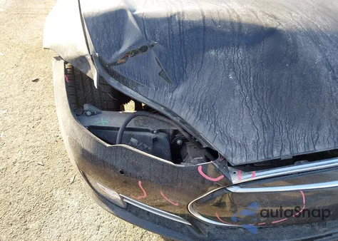 2015 Tesla Model S 85D/P85D z USA, uszkodzony, nr VIN 5YJSA1E48FF111929